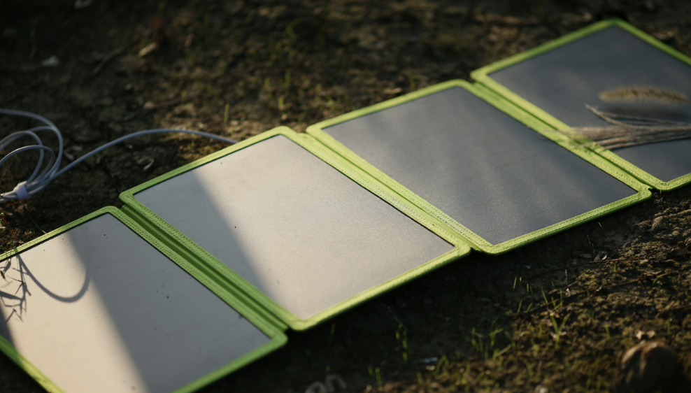 Entdecken Sie den 4200W Homepow Hybrid-Wechselrichter mit 120A MPPT Maximieren Sie Ihre Energieeffizienz mit reiner Sinuswelle und Kurzschlussschutz